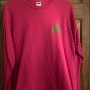 Women’s Shirt Size Medium New!!